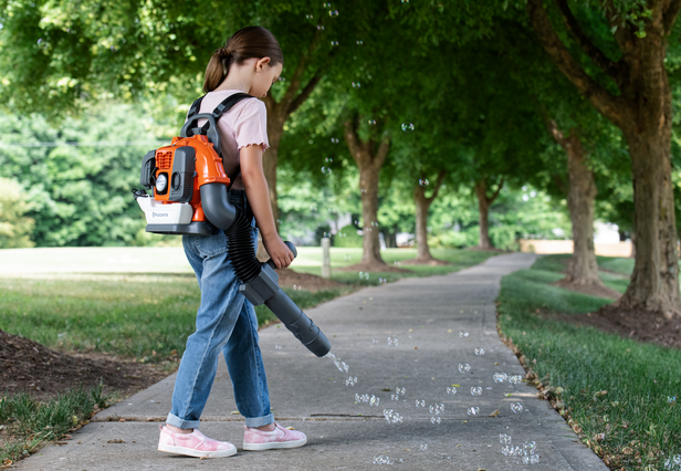 Flymo Toy 345BT Backpack Bubble Blower